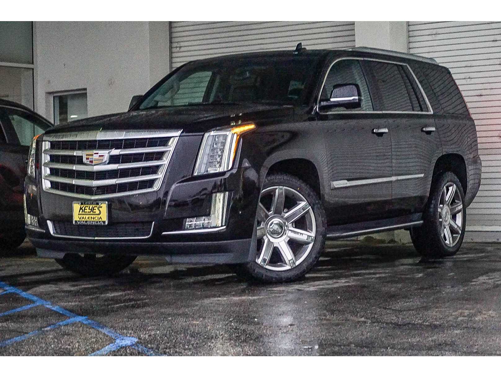 2019 Cadillac Escalade Luxury's photo