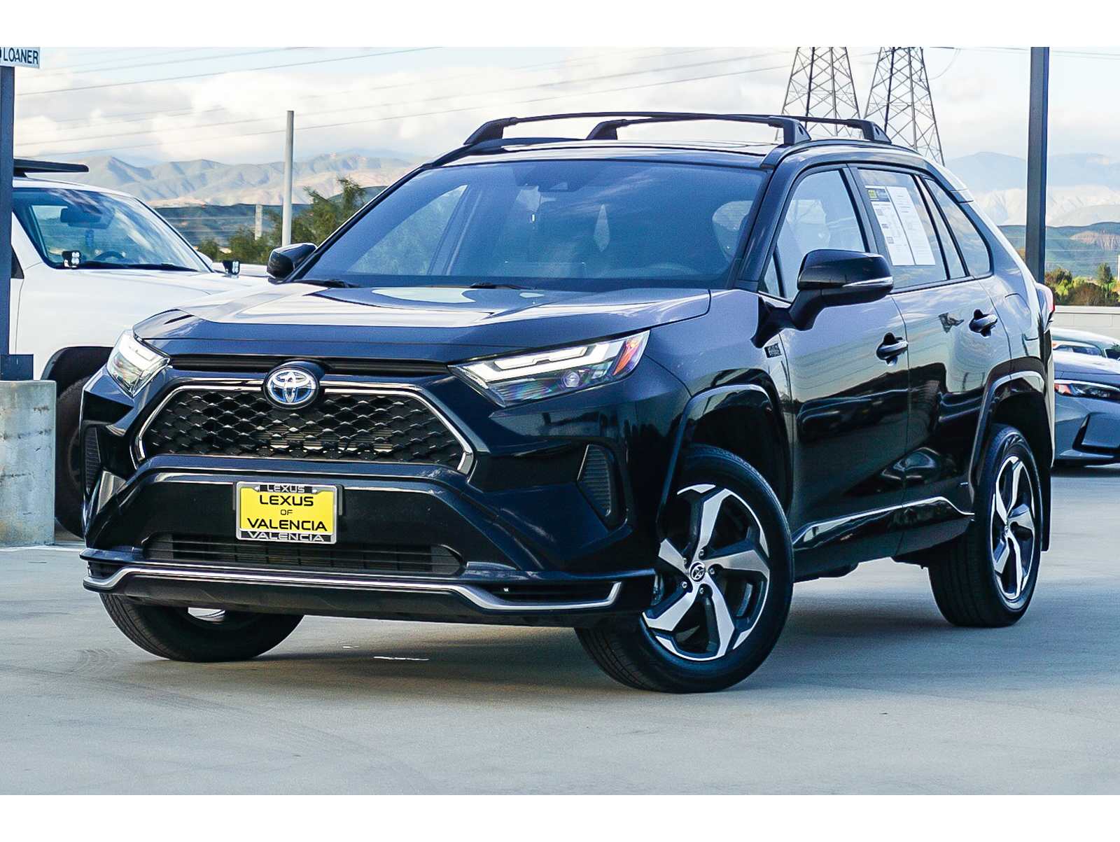 2024 Toyota RAV4 SE's photo