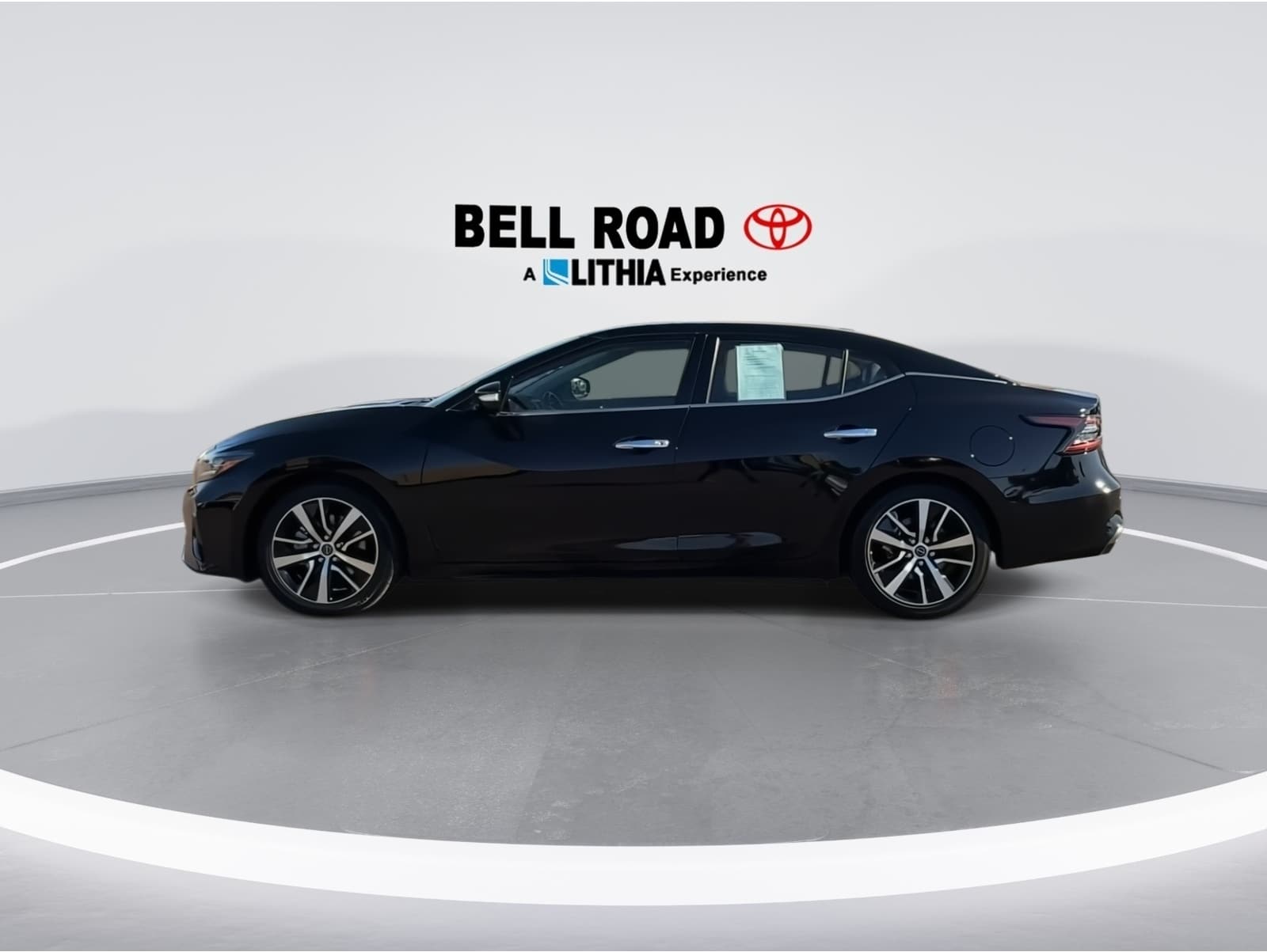 2023 Nissan Maxima SV