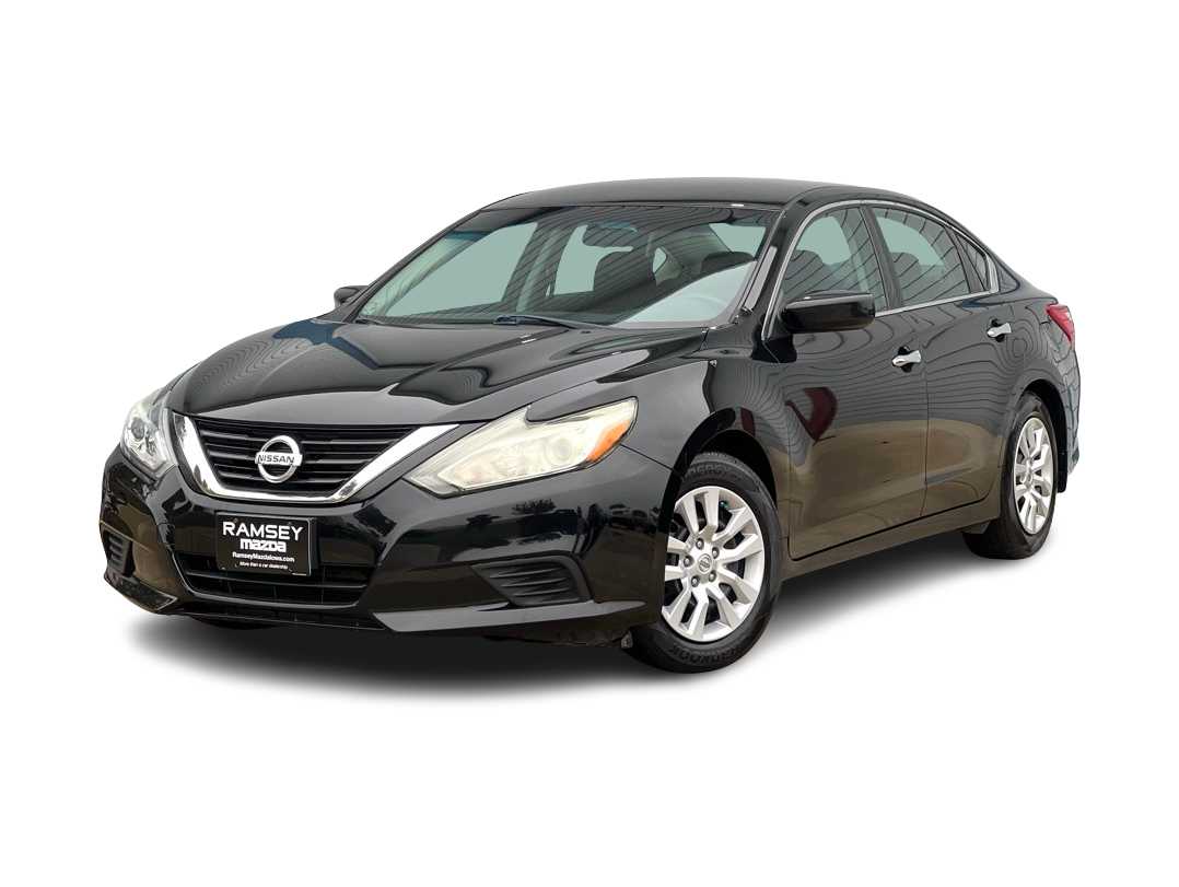 2017 Nissan Altima S -
                  Urbandale, IA