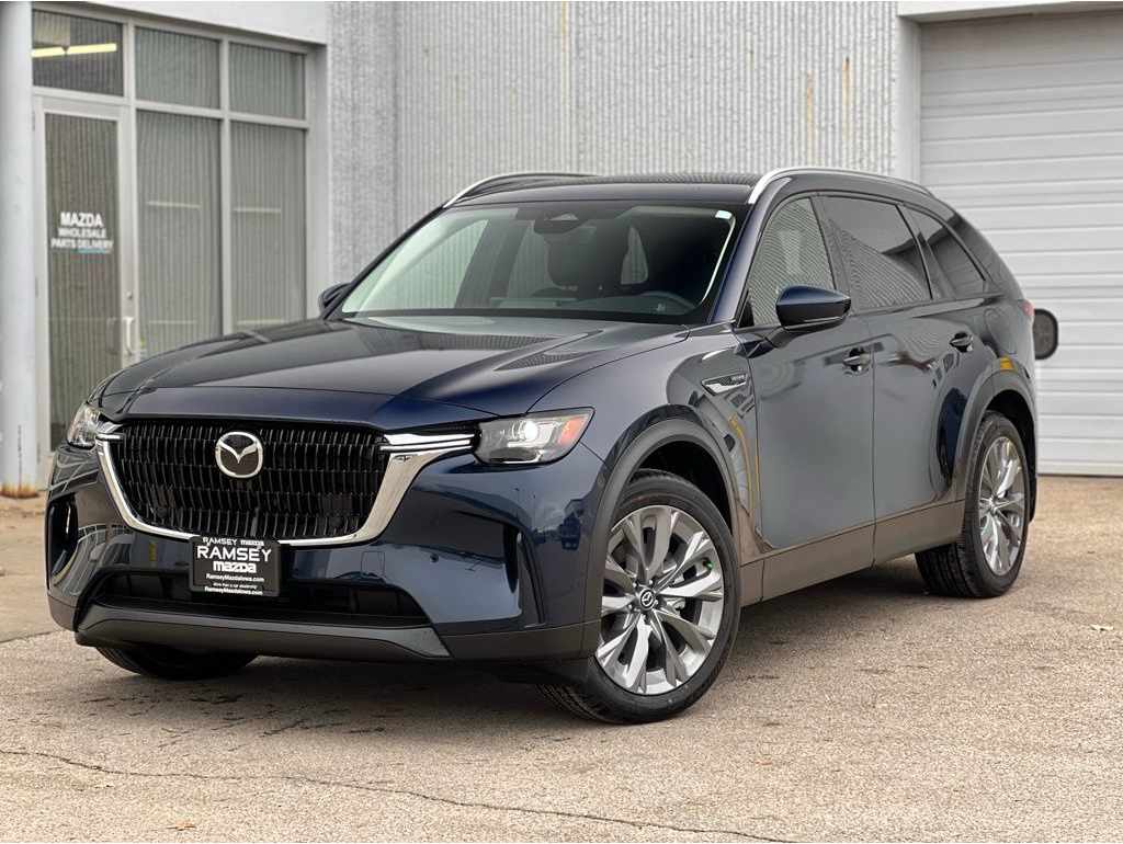 2026 Mazda CX-90 Preferred Package's photo