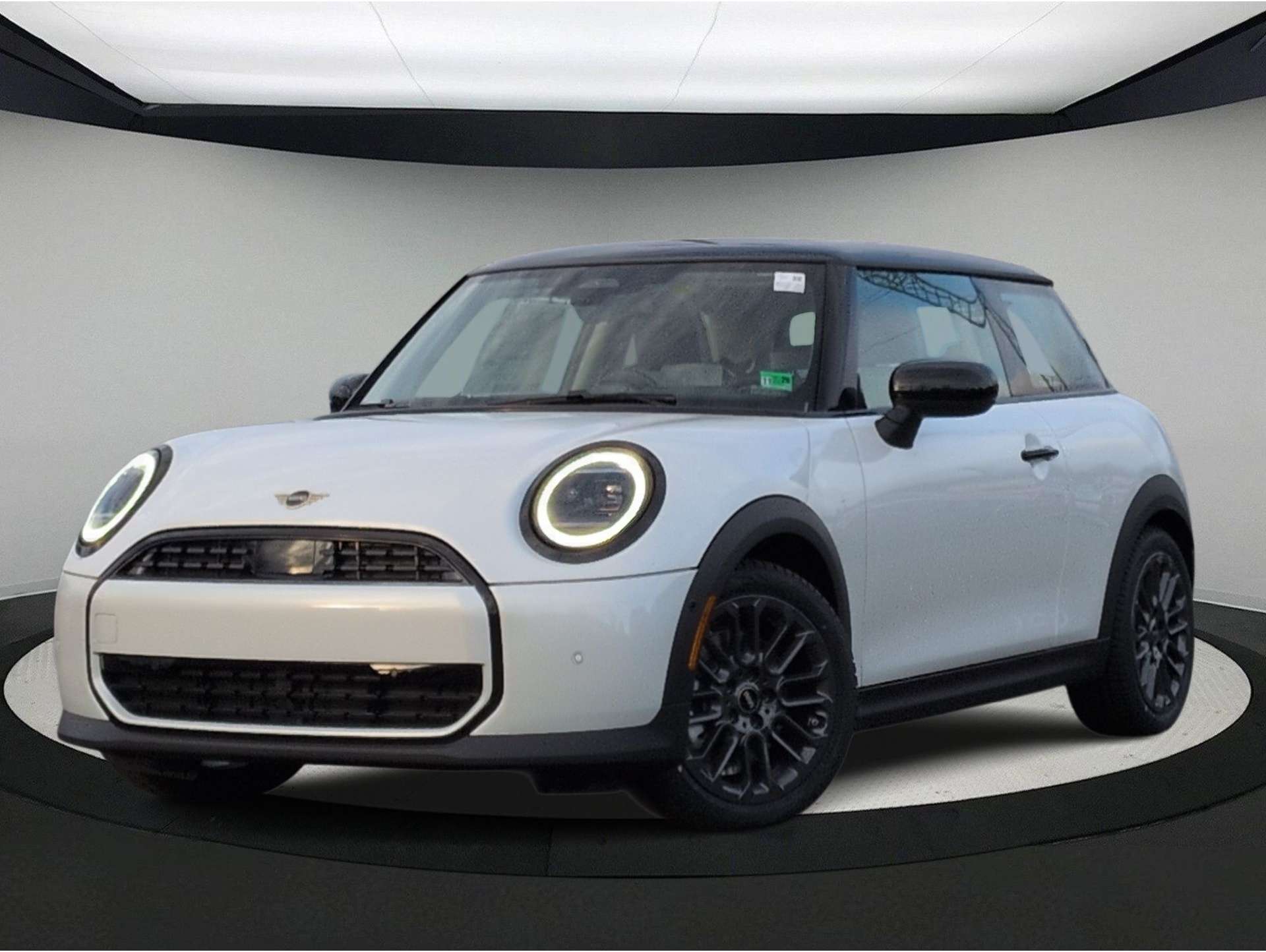 2026 MINI Hardtop Base's photo