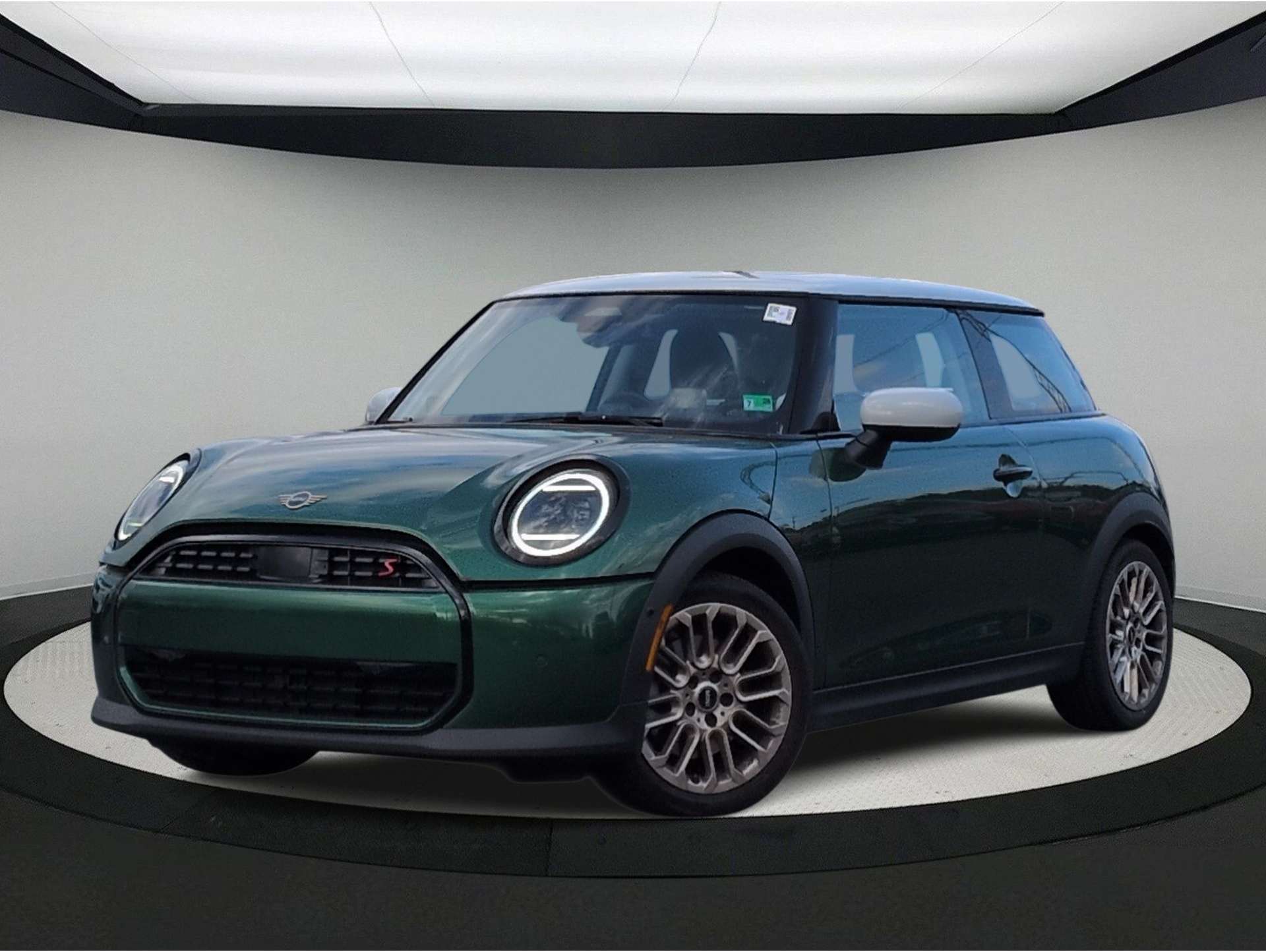 2025 MINI Hardtop 2 Door S's photo