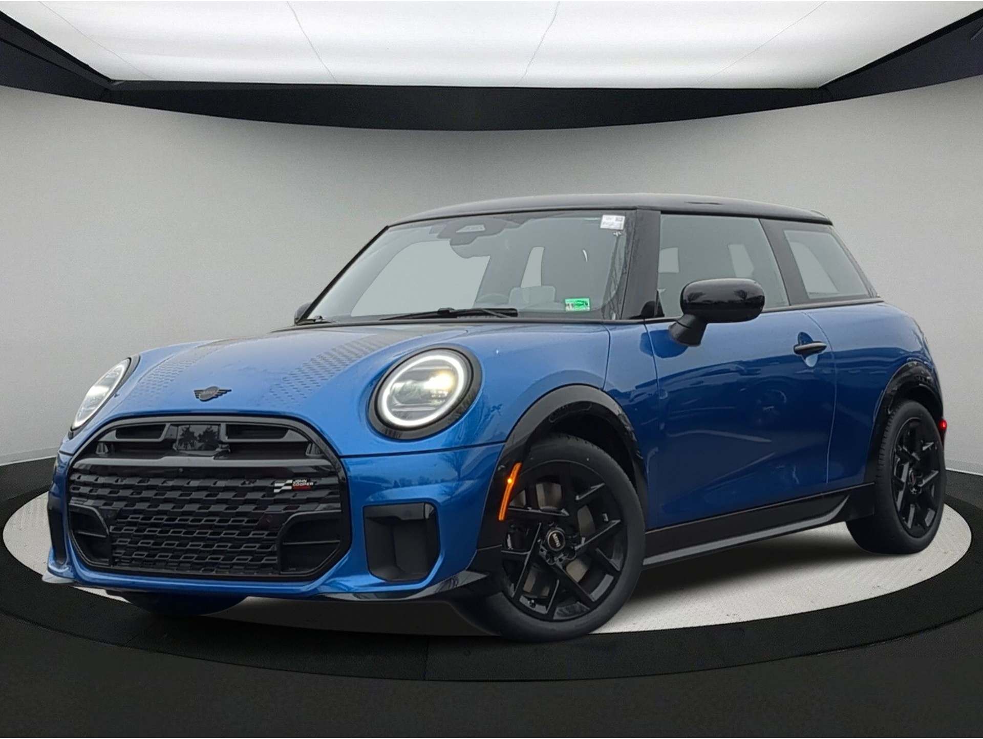 2026 MINI Hardtop 2 Door S's photo