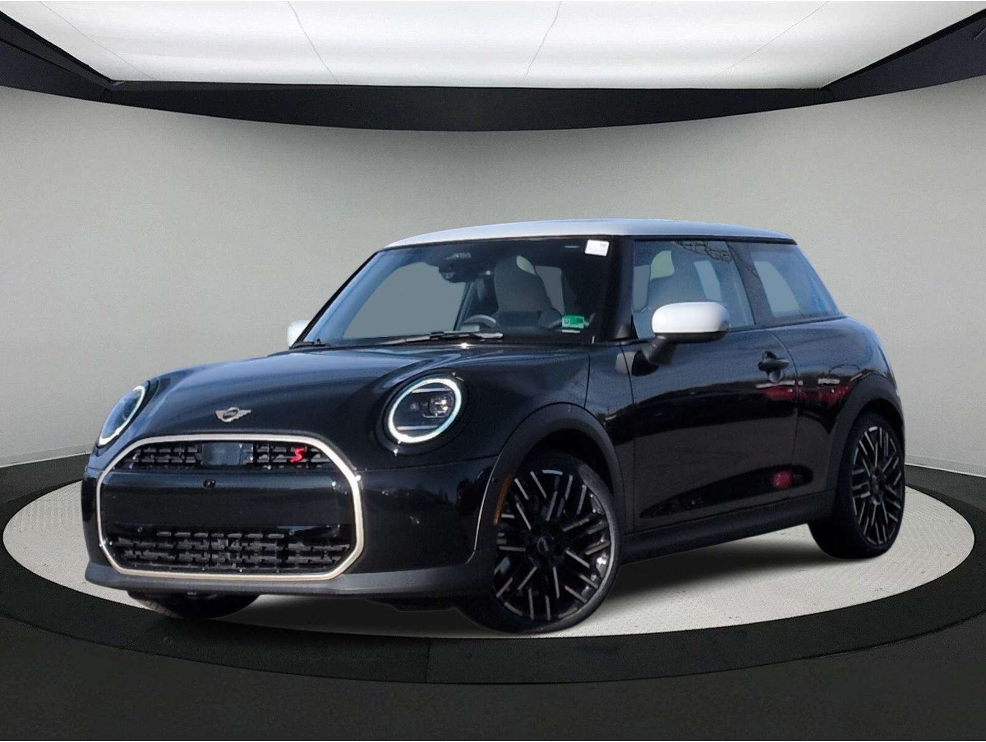 2026 MINI Hardtop S's photo