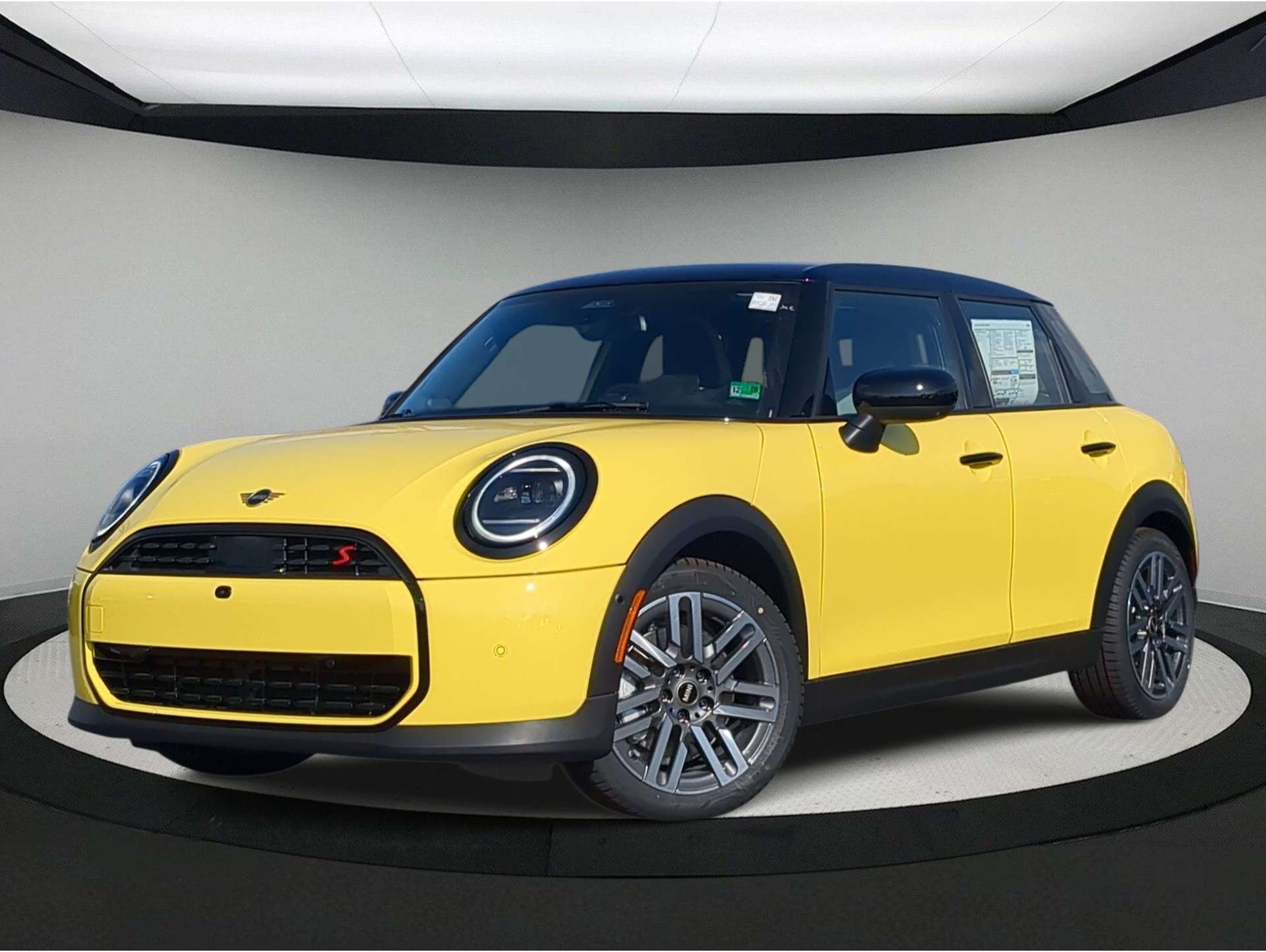 2026 MINI Hardtop 4 Door S's photo