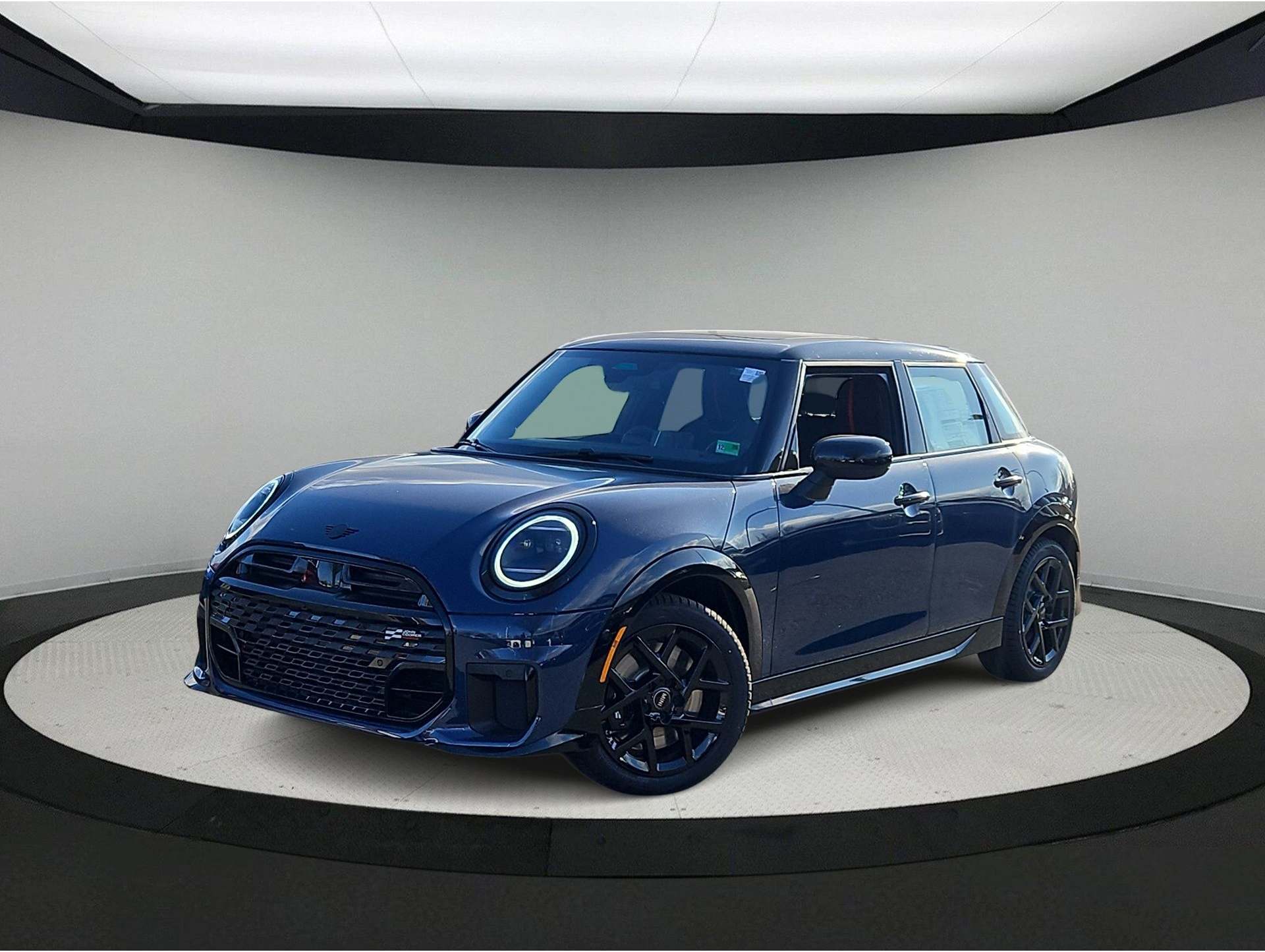 2026 MINI Hardtop 4 Door S's photo