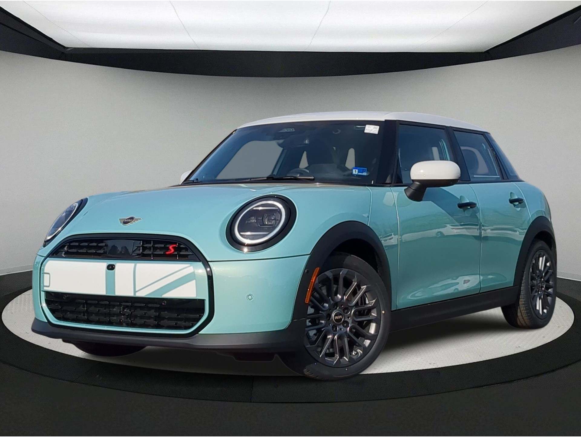 2026 MINI Hardtop 4 Door S's photo