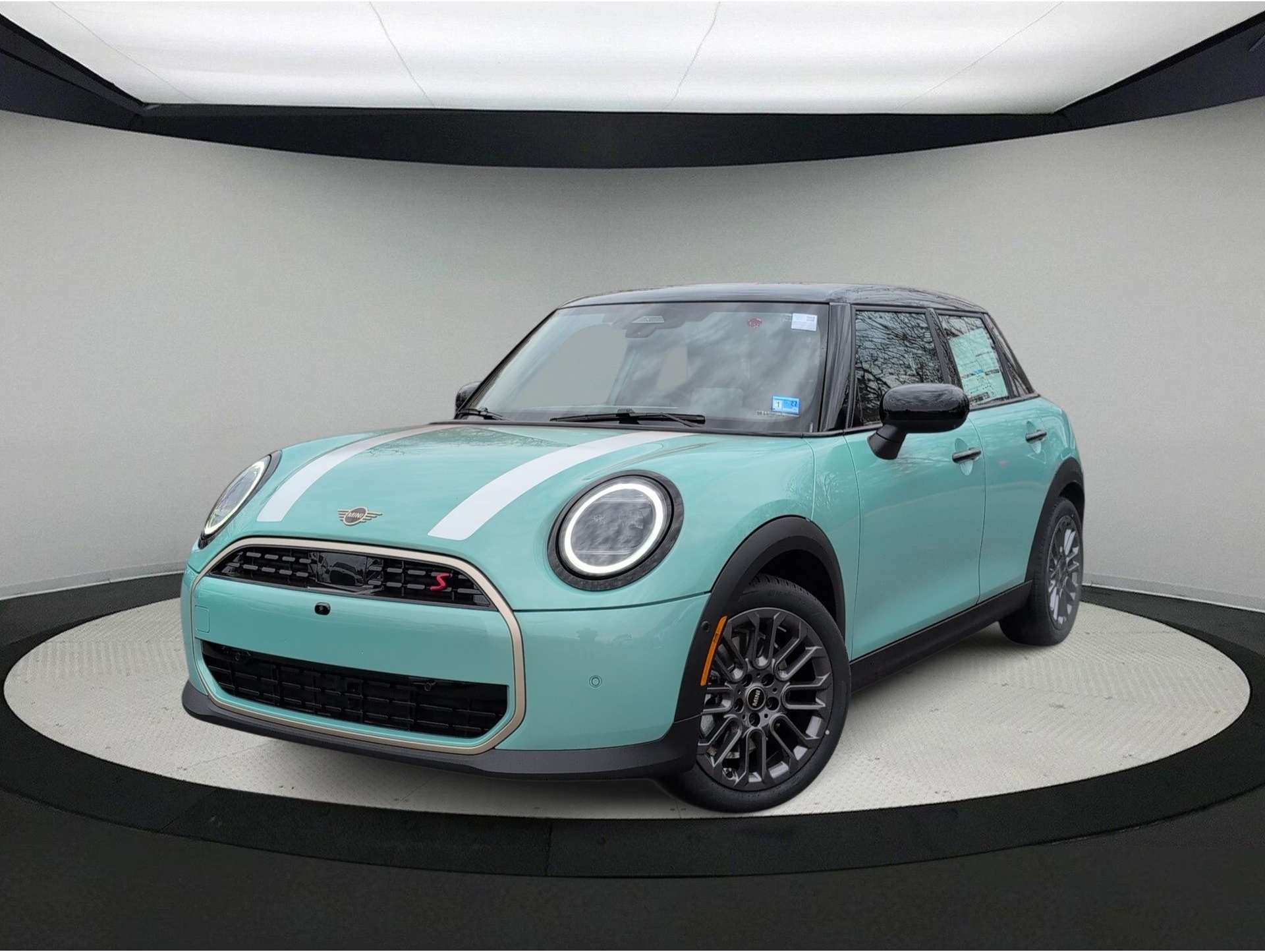 2026 MINI Hardtop 4 Door S's photo
