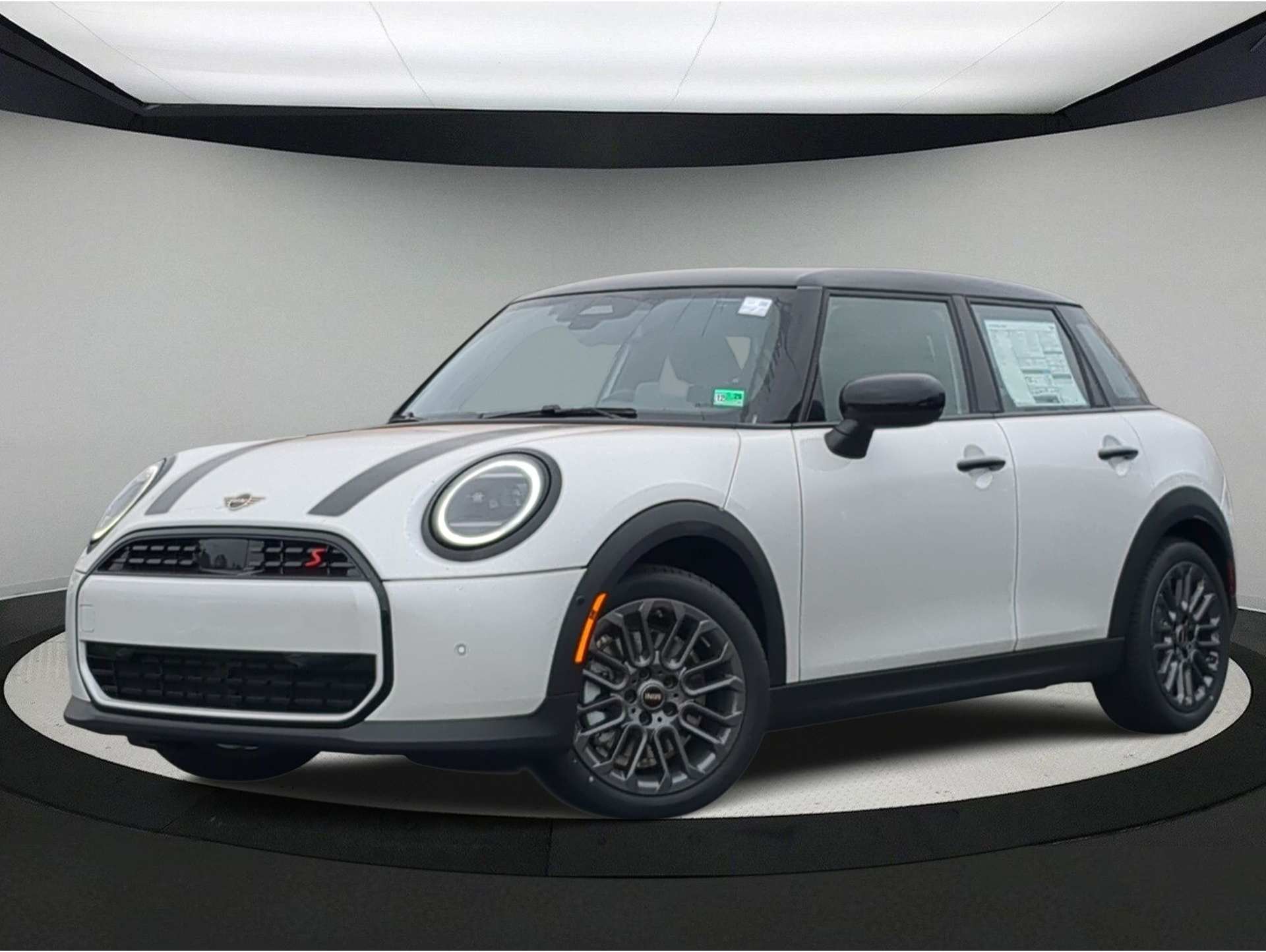 2026 MINI Hardtop 4 Door S's photo