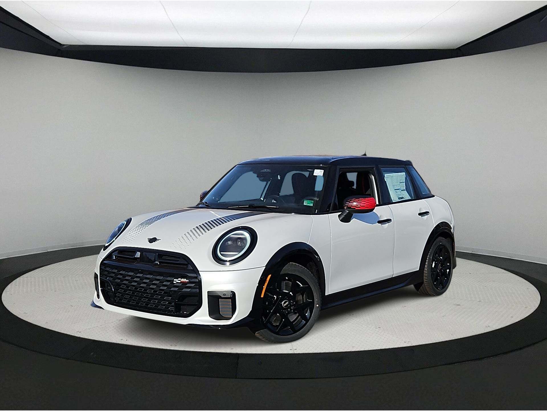2026 MINI Hardtop 4 Door S's photo