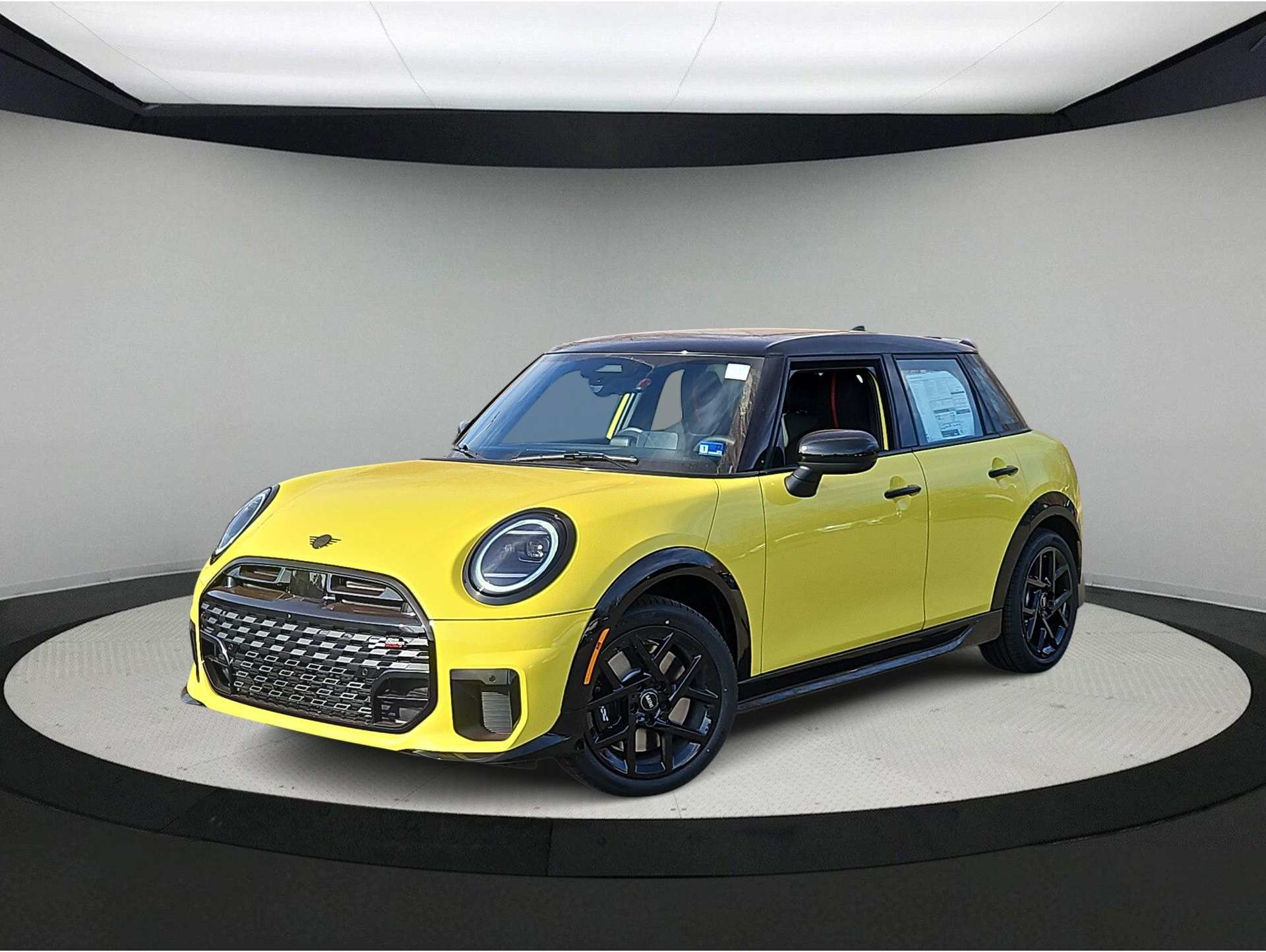 2026 MINI Hardtop 4 Door S's photo