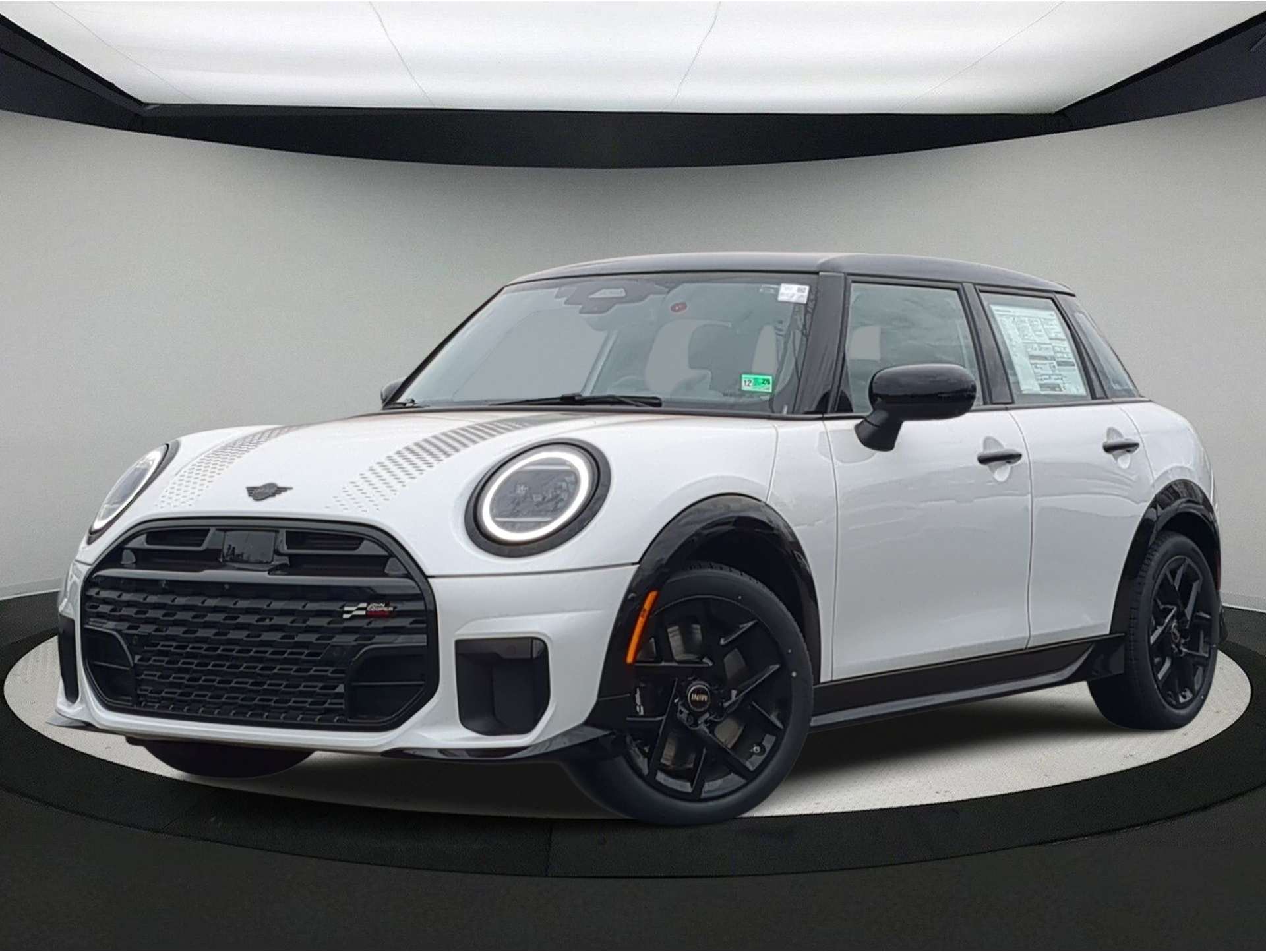 2026 MINI Hardtop 4 Door S's photo