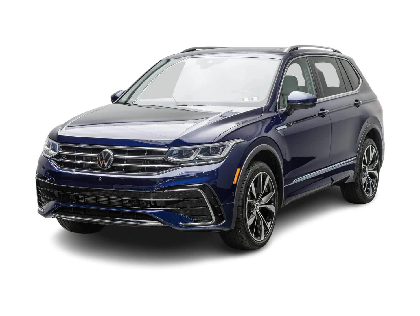 Thumbnail: 2023 Volkswagen Tiguan - 1