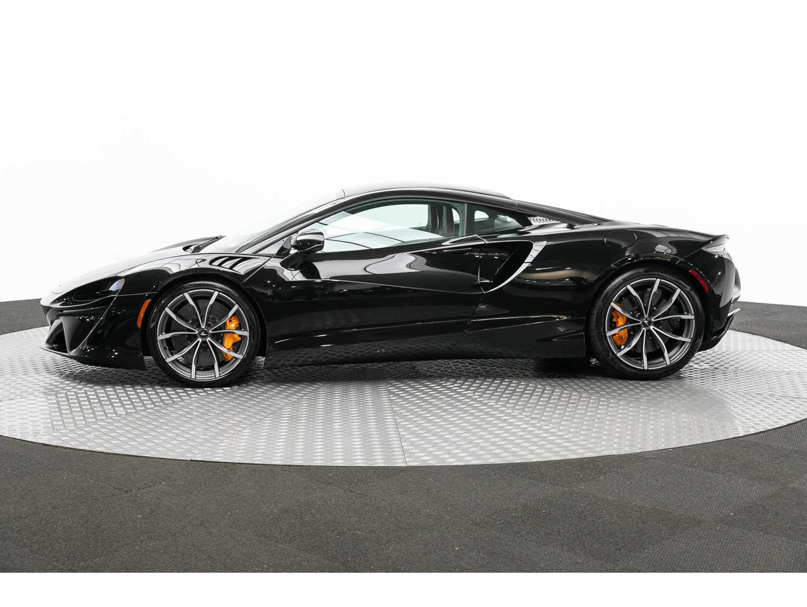 2023 McLaren Artura Base