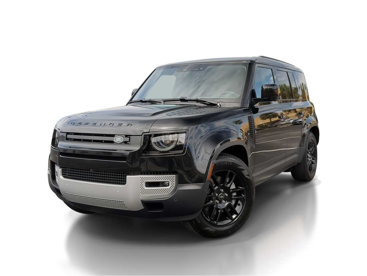 2025 Land Rover Defender S's photo