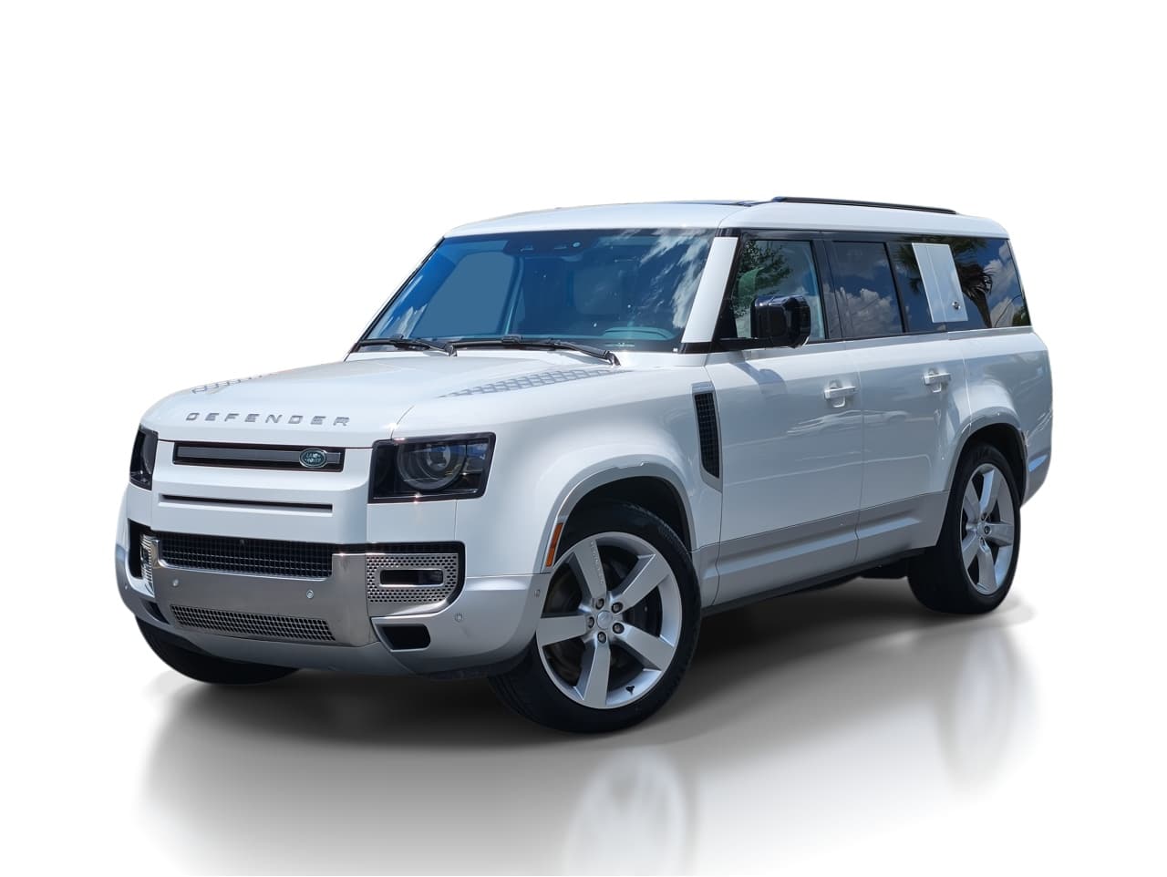 2023 Land Rover Defender First Edition's photo