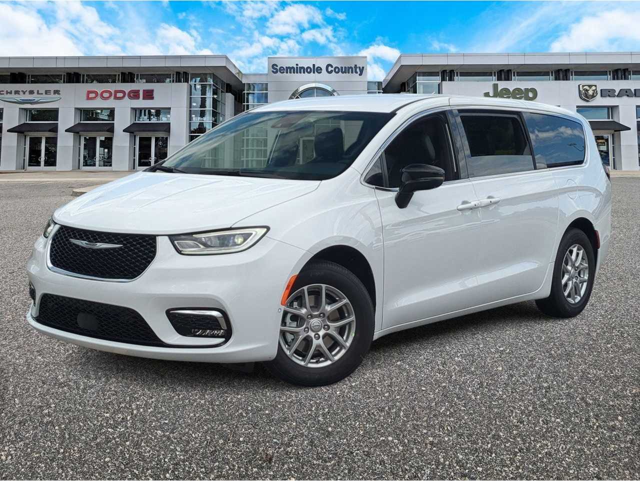 2026 Chrysler Pacifica Select