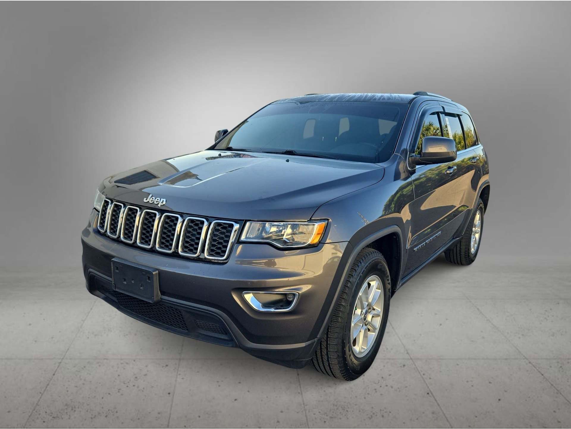2019 Jeep Grand Cherokee Laredo E's photo