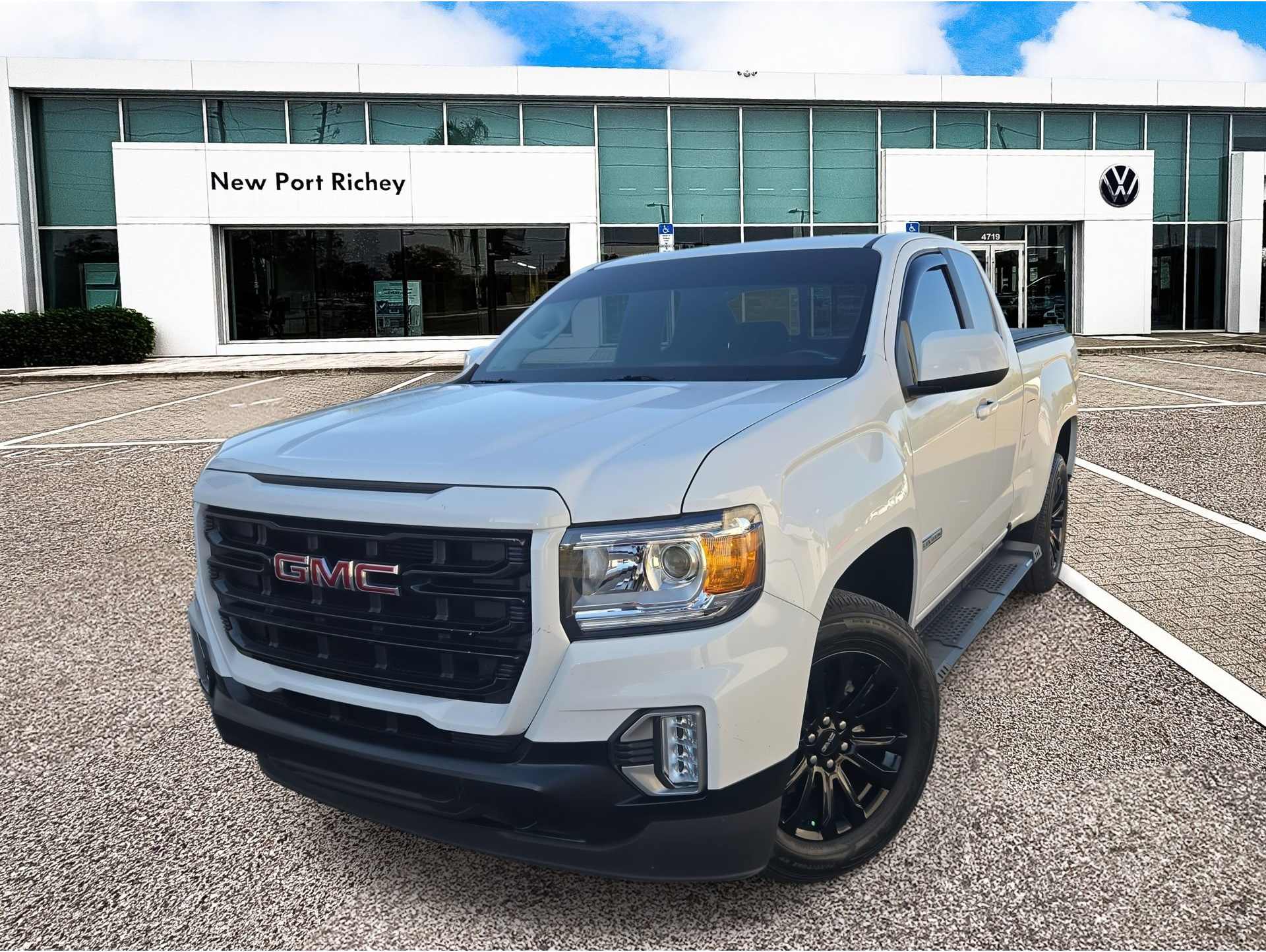 2022 GMC Canyon Elevation's photo