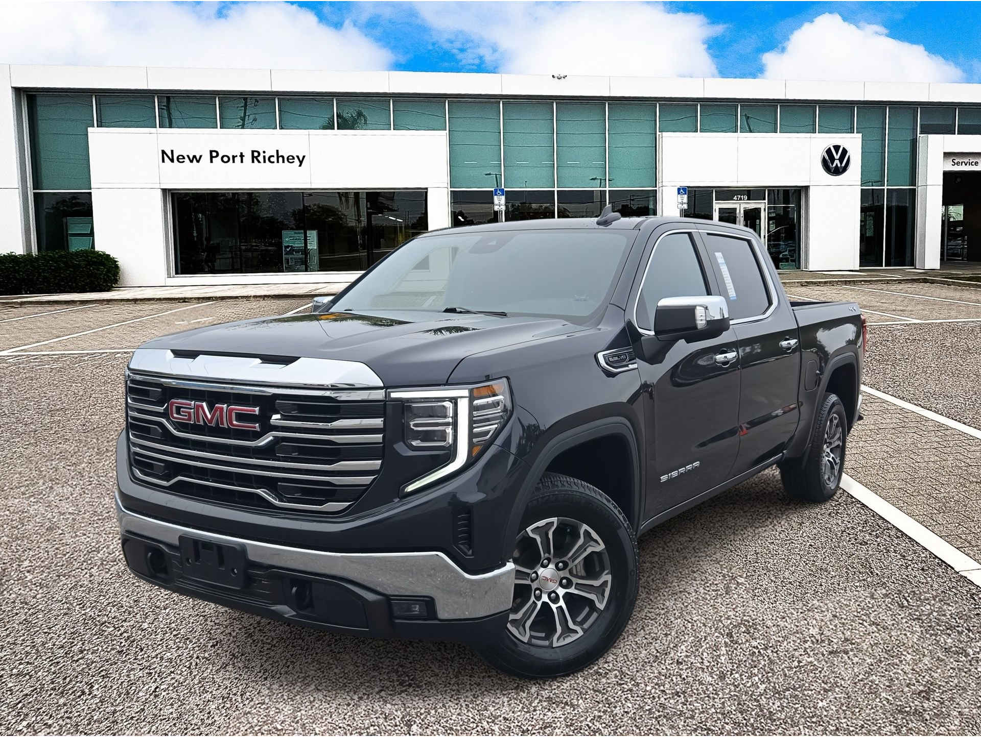 2025 GMC Sierra 1500 SLT's photo