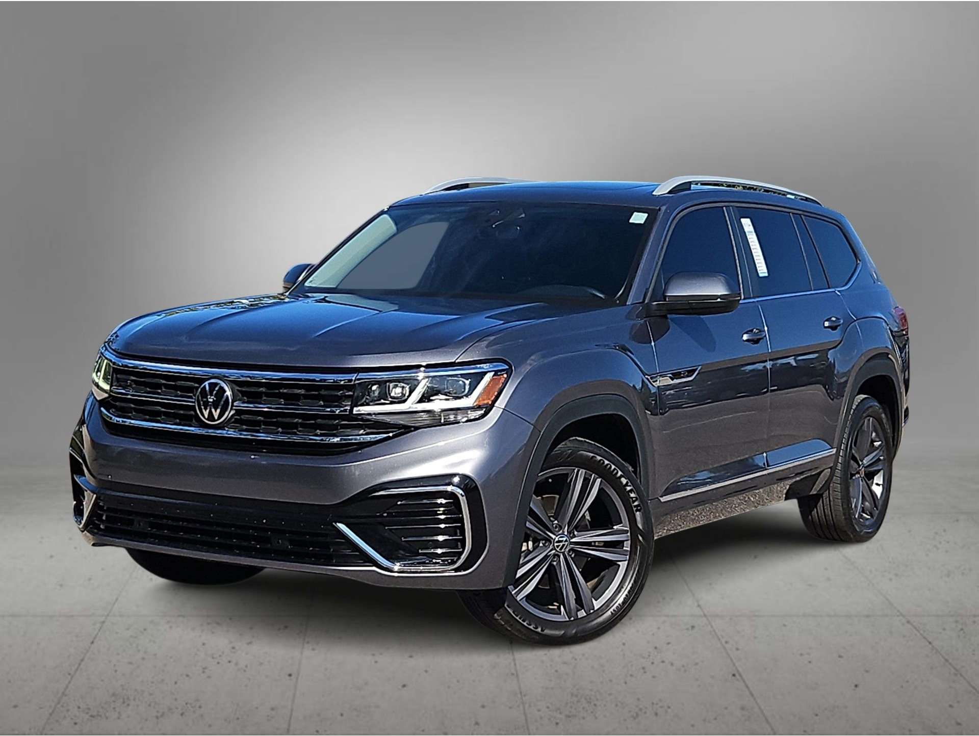 2022 Volkswagen Atlas SEL R-Line's photo