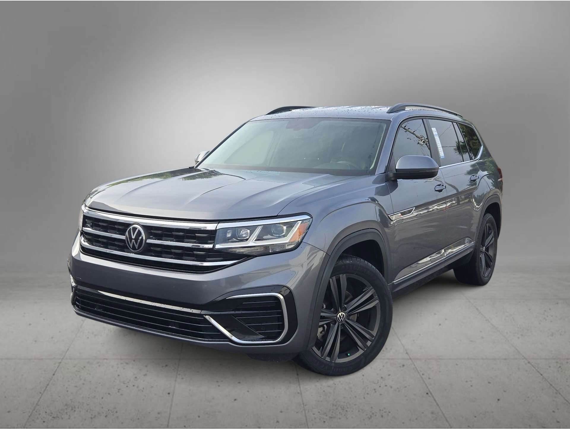 2021 Volkswagen Atlas SE w/Tech R-Line's photo