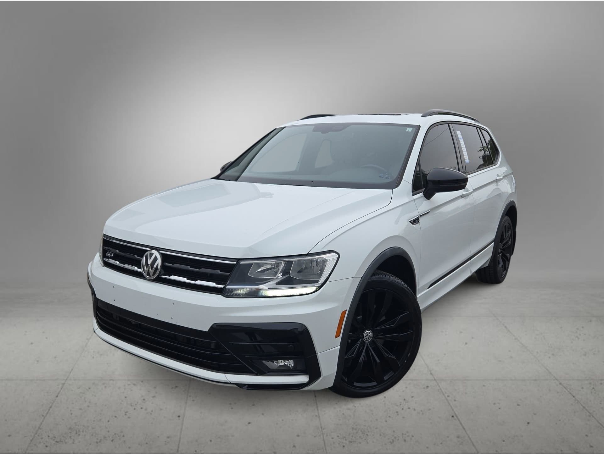 2021 Volkswagen Tiguan SE R-LINE BLACK's photo