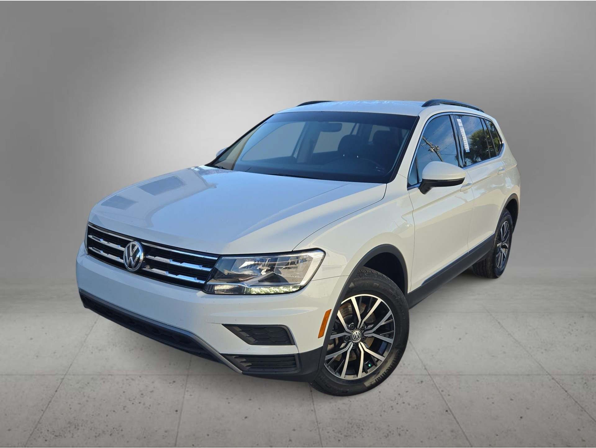 2020 Volkswagen Tiguan SE's photo