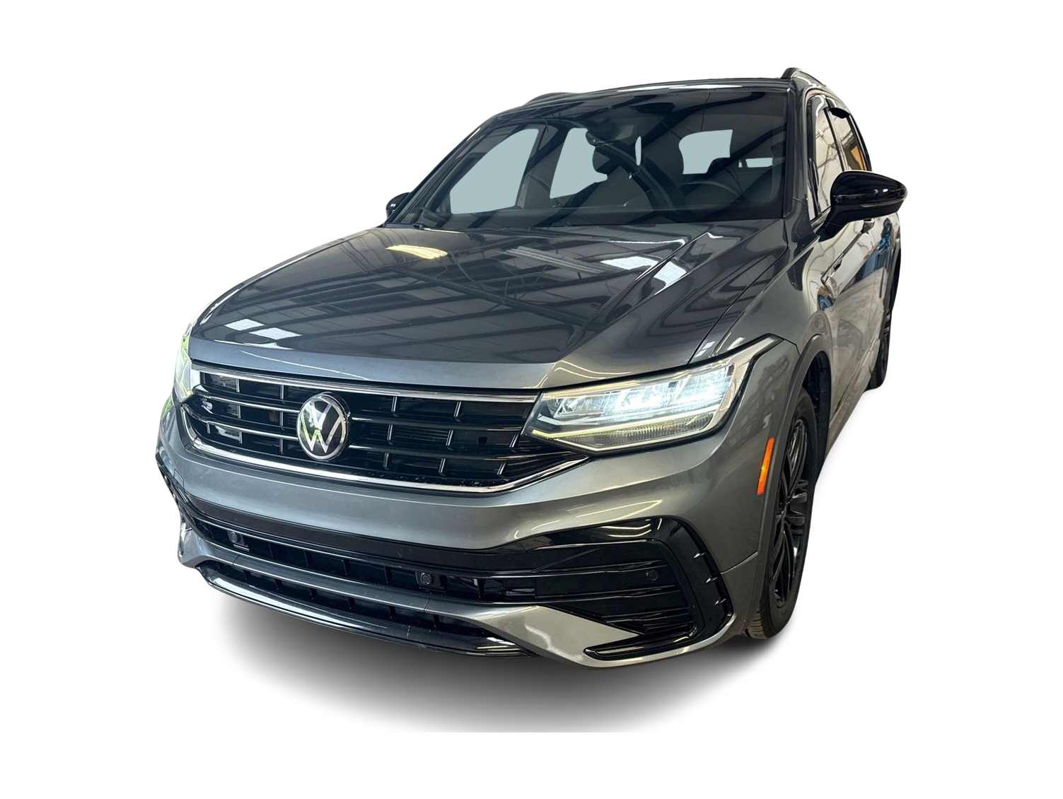Thumbnail: 2022 Volkswagen Tiguan - 1
