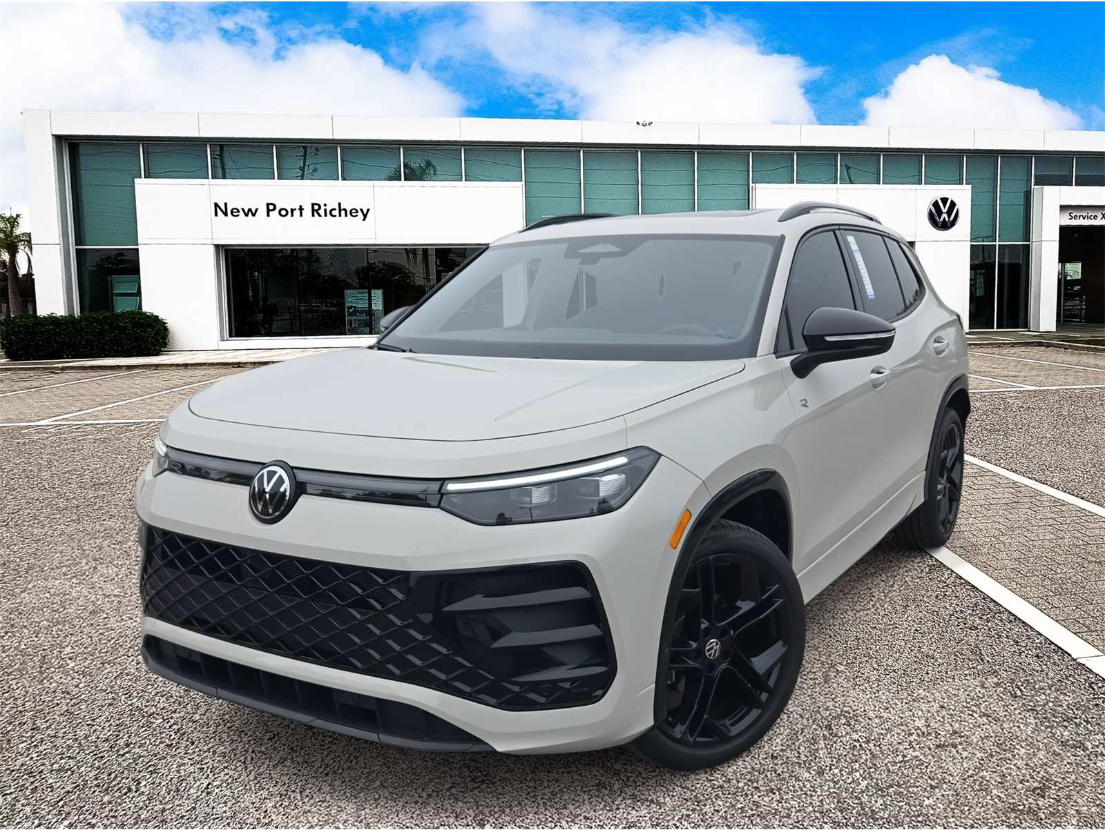 2026 Volkswagen Tiguan SE R-LINE BLACK's photo