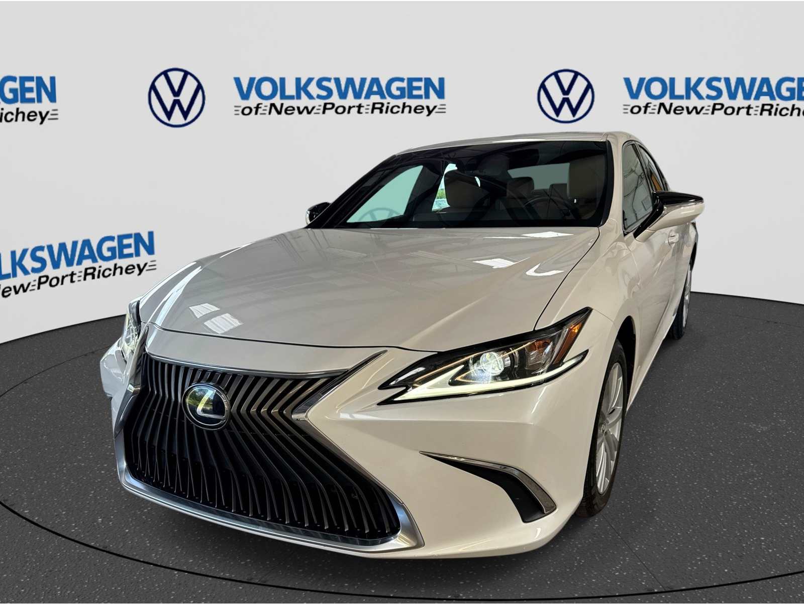 2019 Lexus ES