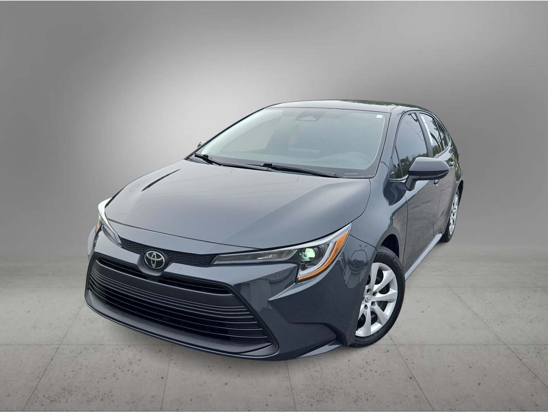 2024 Toyota Corolla LE's photo