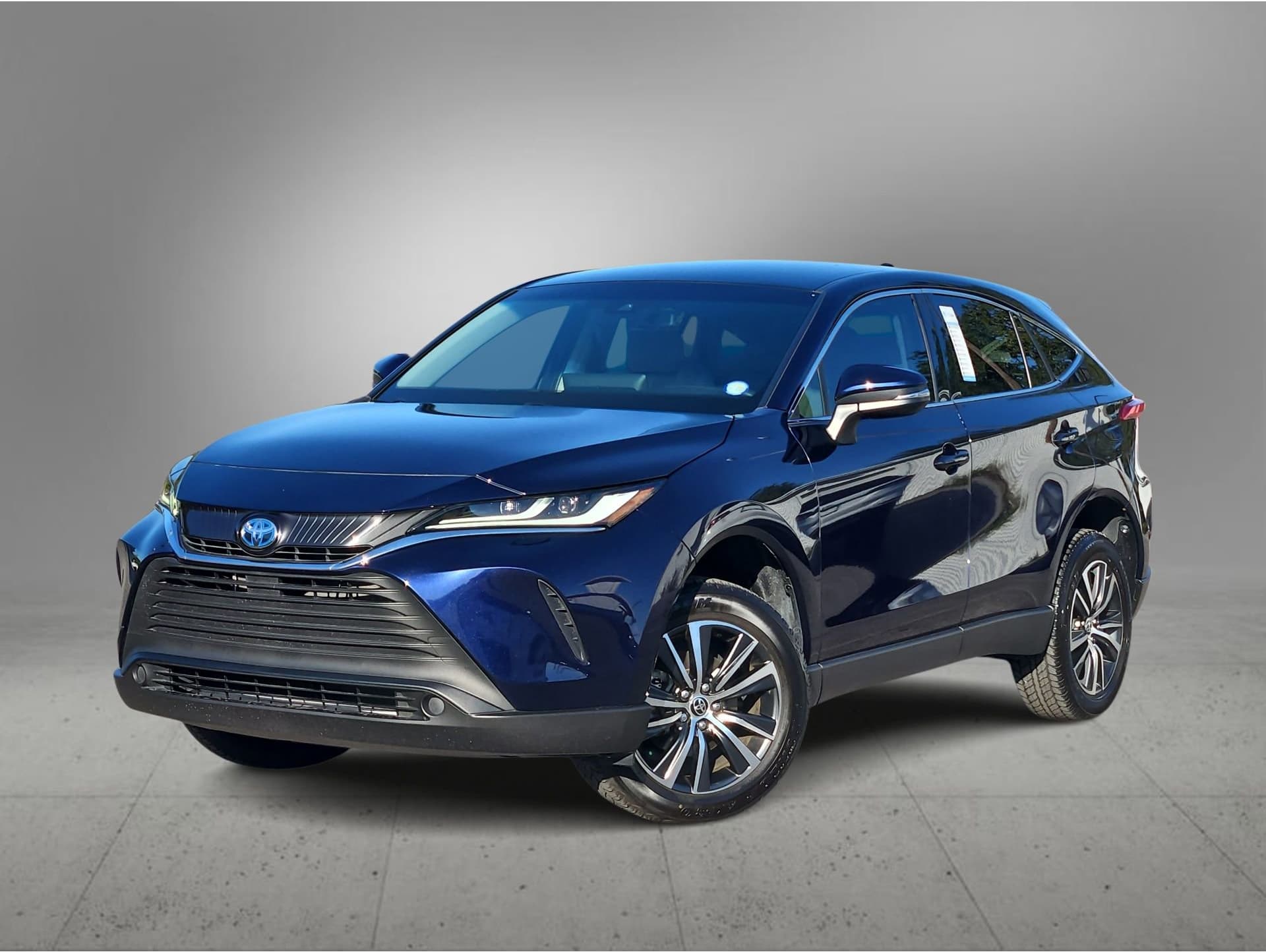 2023 Toyota Venza LE's photo