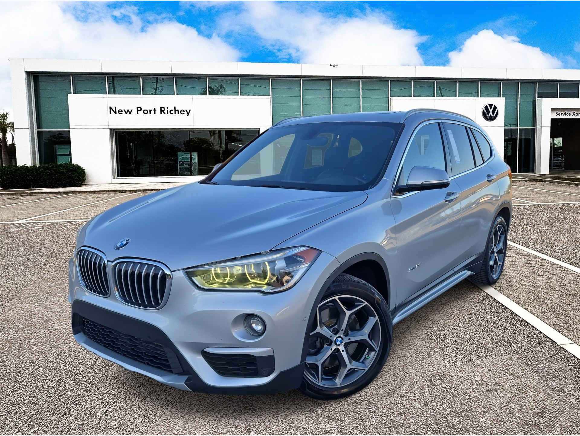 2017 BMW X1 28i's photo
