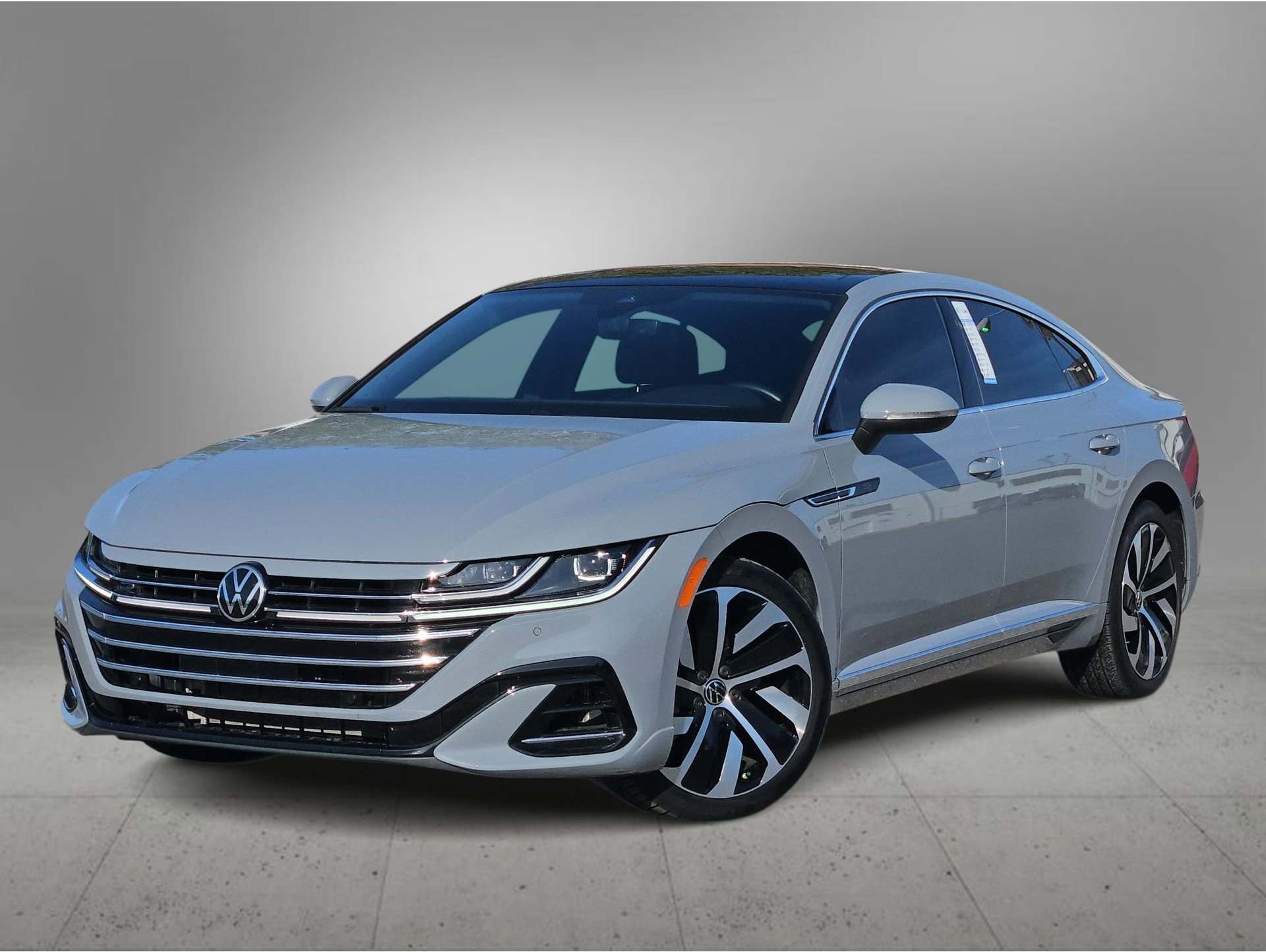 2022 Volkswagen Arteon SEL R-Line's photo