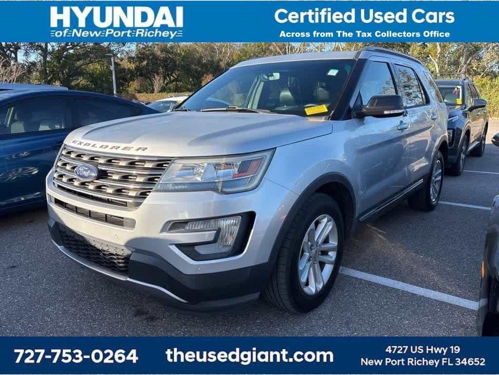 2016 Ford Explorer XLT's photo