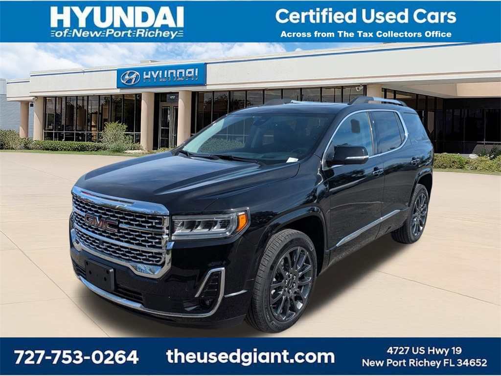 2023 GMC Acadia Denali's photo