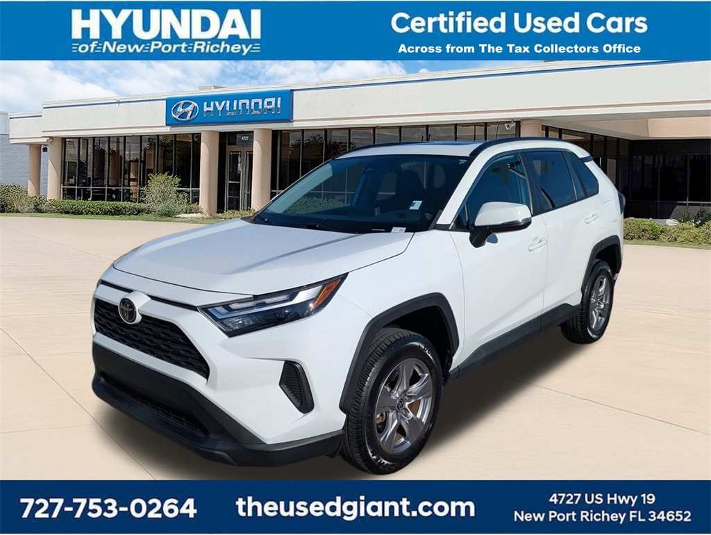 2023 Toyota RAV4 XLE