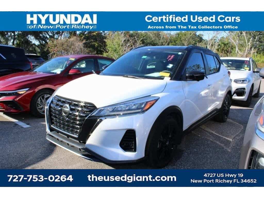 2021 Nissan Kicks SR