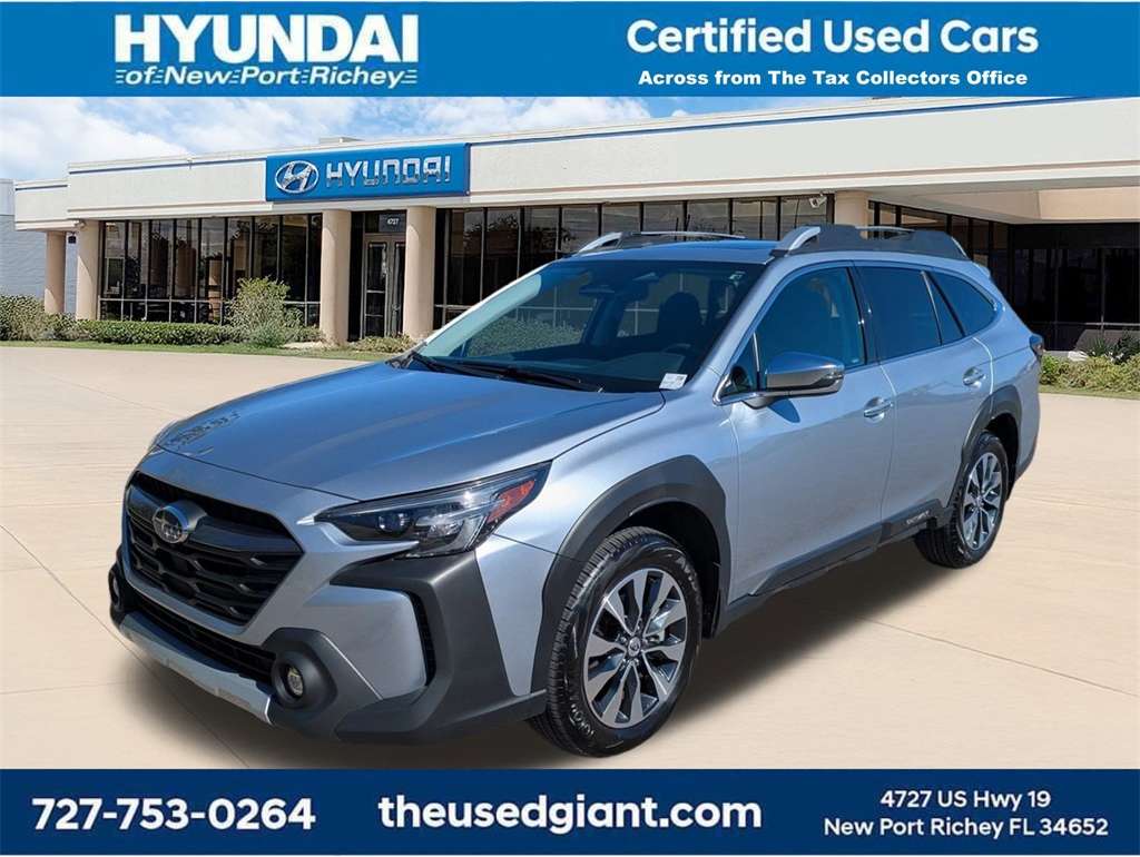2023 Subaru Outback Touring's photo