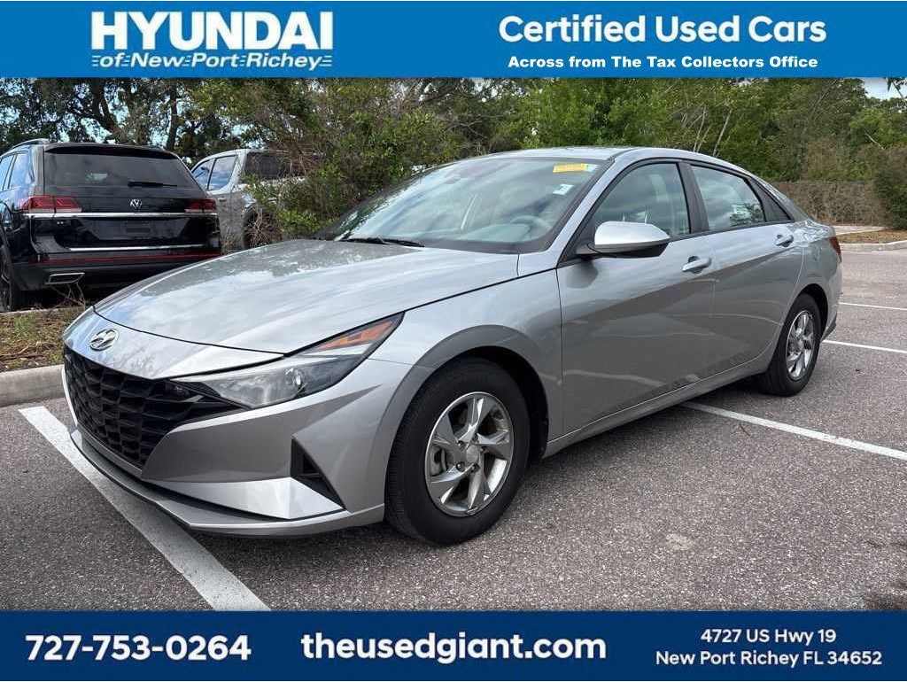 2023 Hyundai Elantra SE