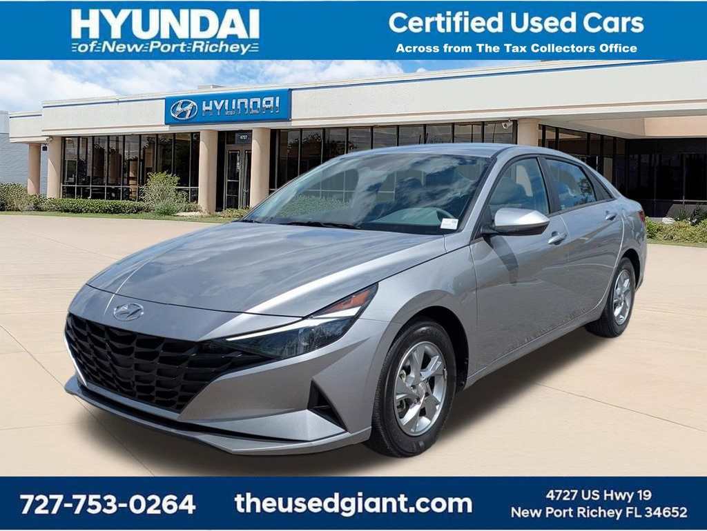 2023 Hyundai Elantra SE
