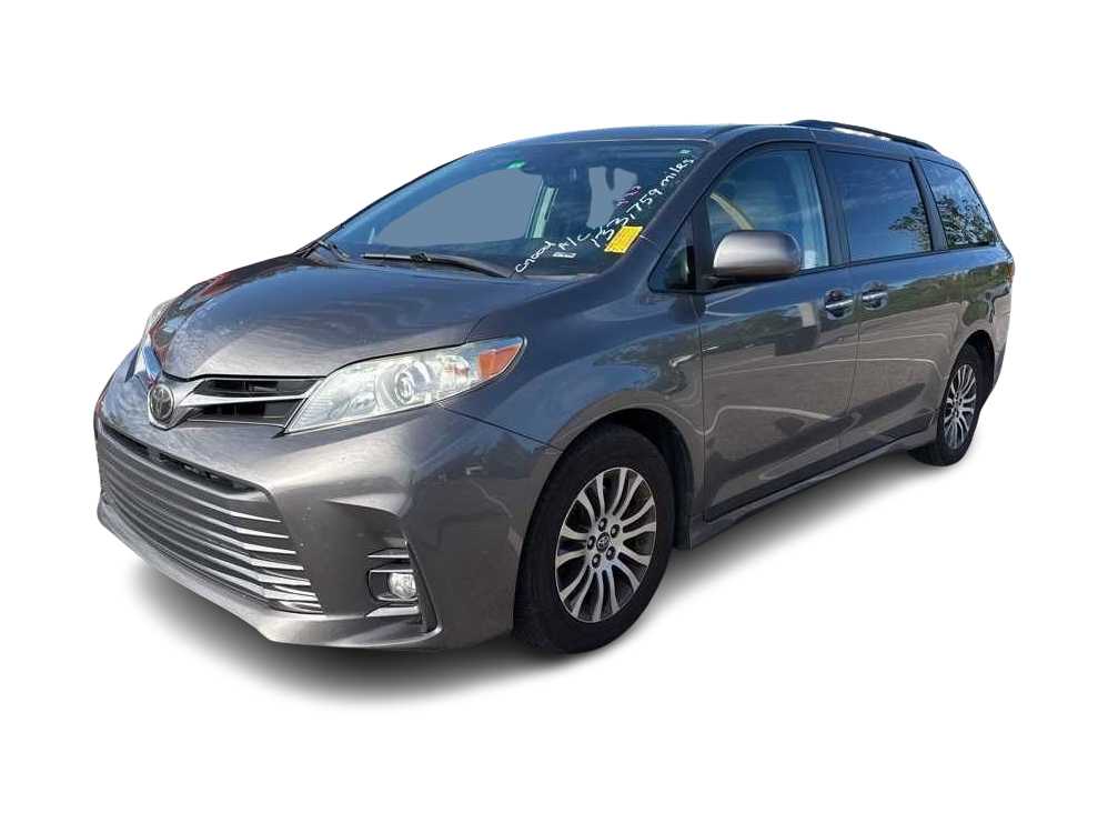 Thumbnail: 2018 Toyota Sienna - 1