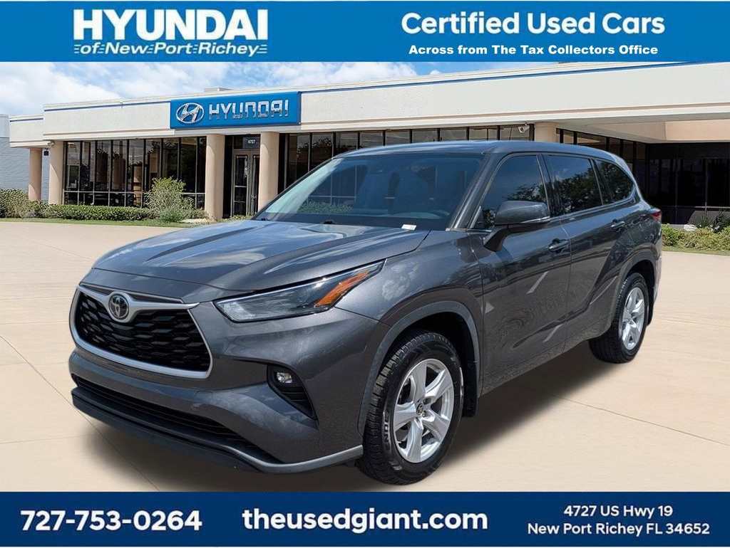 2021 Toyota Highlander LE