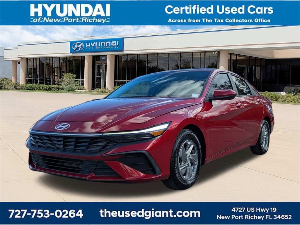 2024 Hyundai Elantra SE
