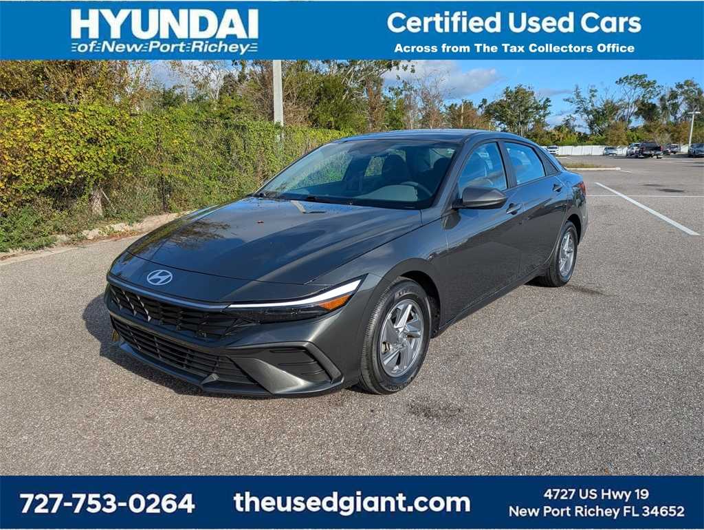 2024 Hyundai Elantra SE