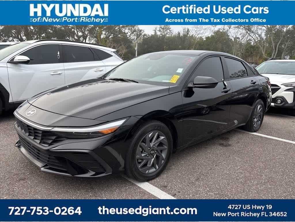 2024 Hyundai Elantra SEL's photo