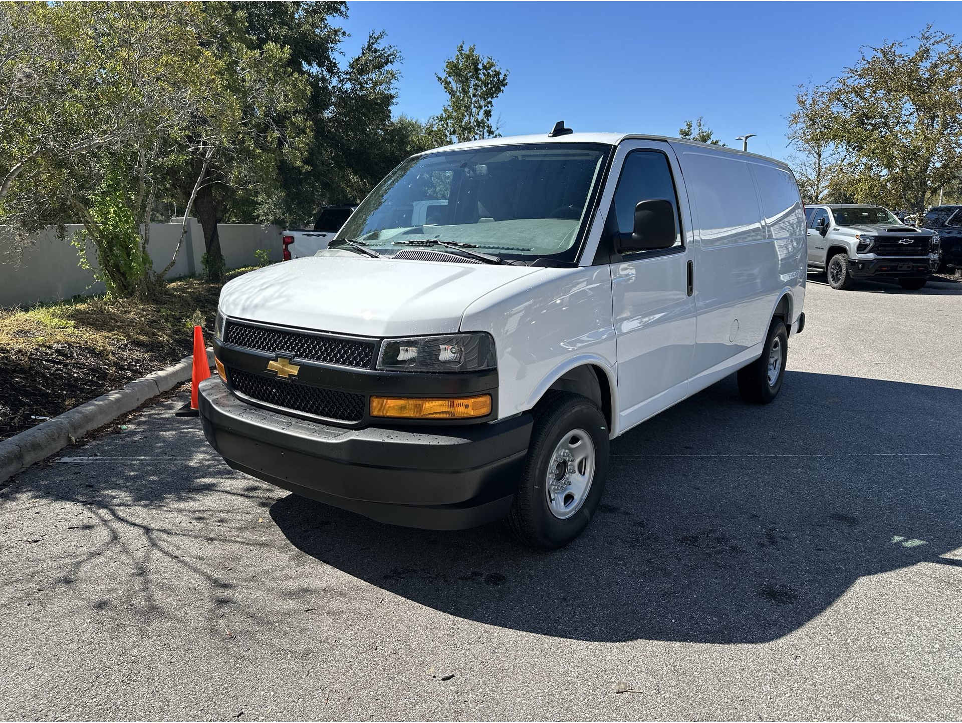 2025 Chevrolet Express Cargo Work Van's photo