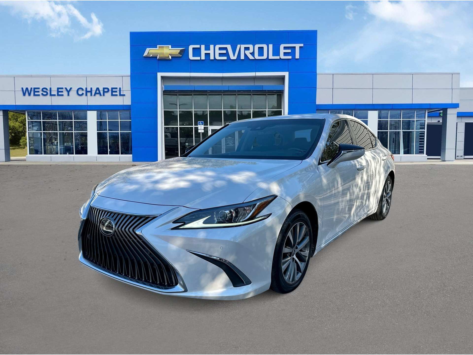 2021 Lexus ES 350's photo